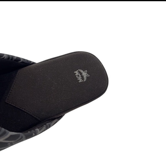 NIB Men’s MCM Monogram Black Visetos Room Slippers Sz 10 Style: MEX BSMM14 $290